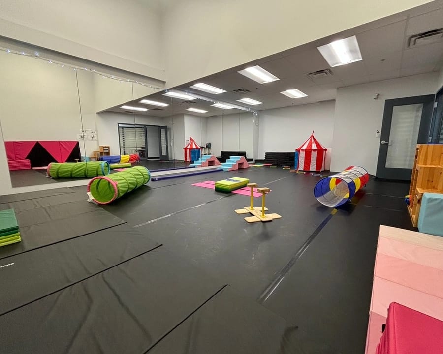 velocixty-complex-playroom